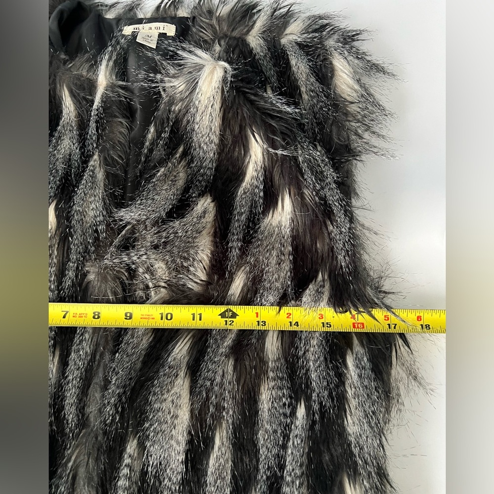 Miami Women’s Faux Fur Motley White/Black Gray Size M - Picture 4 of 8